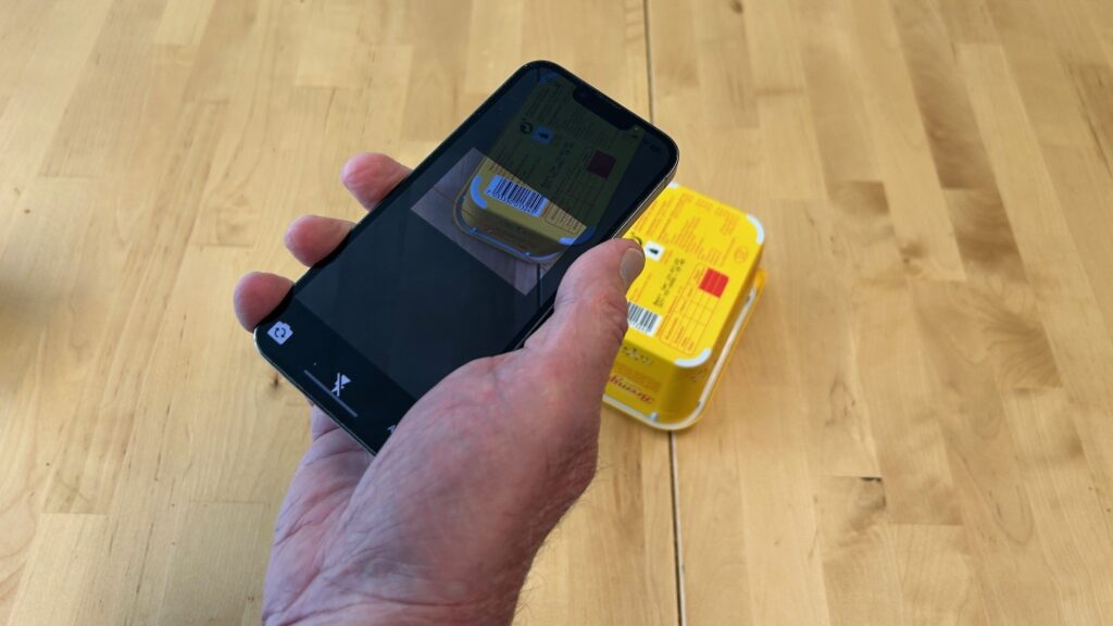 Smartmobil som skanner en Bremyks strekkode